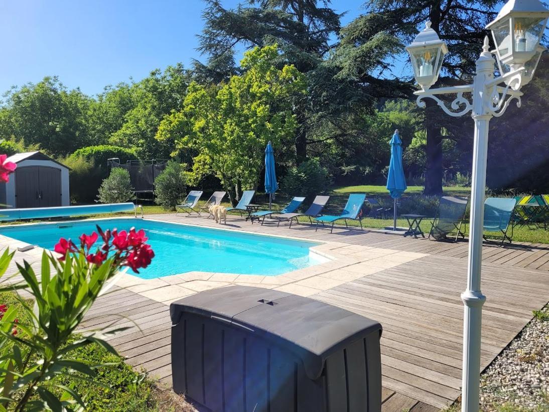 Chambres D'Hotes Le Cedre Bleu Saint-Lattier Exteriör bild